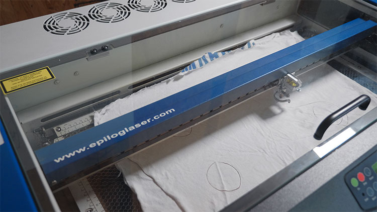 Alfex_laser-cutting-a-fabric-ppe-mask